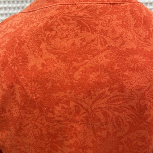 Columbia V-Neck Soft Knit Top. Size Medium. NWOT. Orange print. - Picture 5 of 8